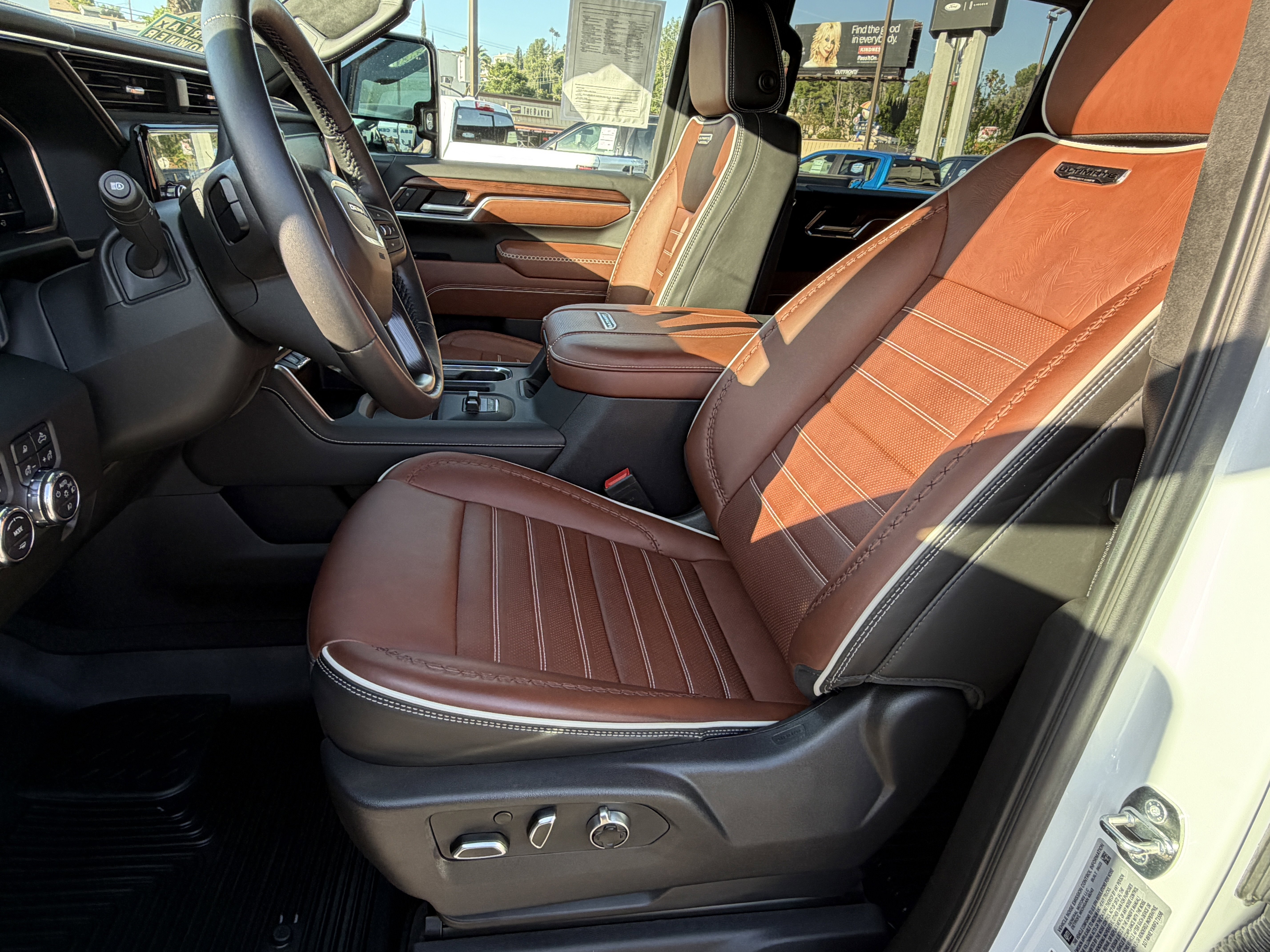 Used 2024 GMC Sierra 2500 Denali Ultimate AWD/4WD image 13