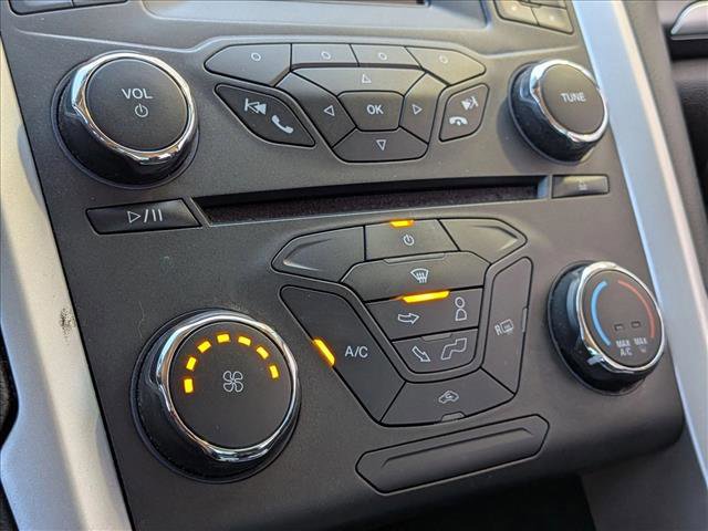 Used 2016 Ford Fusion SE image 8