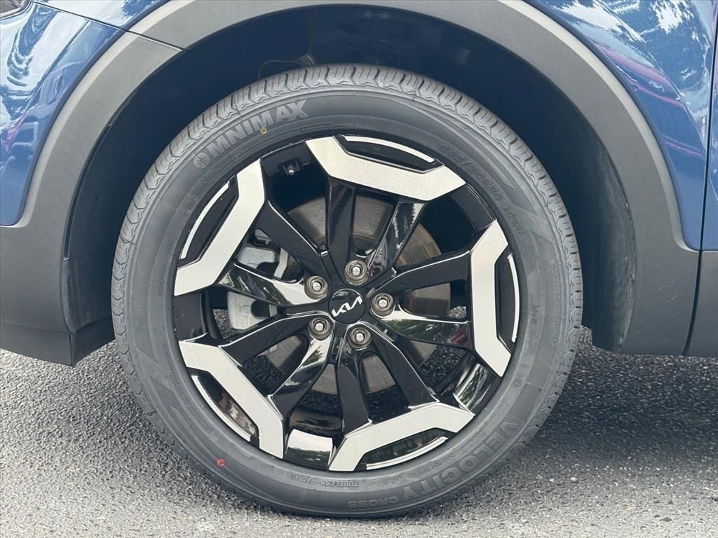 Certified 2024 Kia Telluride S w/ S Sunroof Package FWD image 9