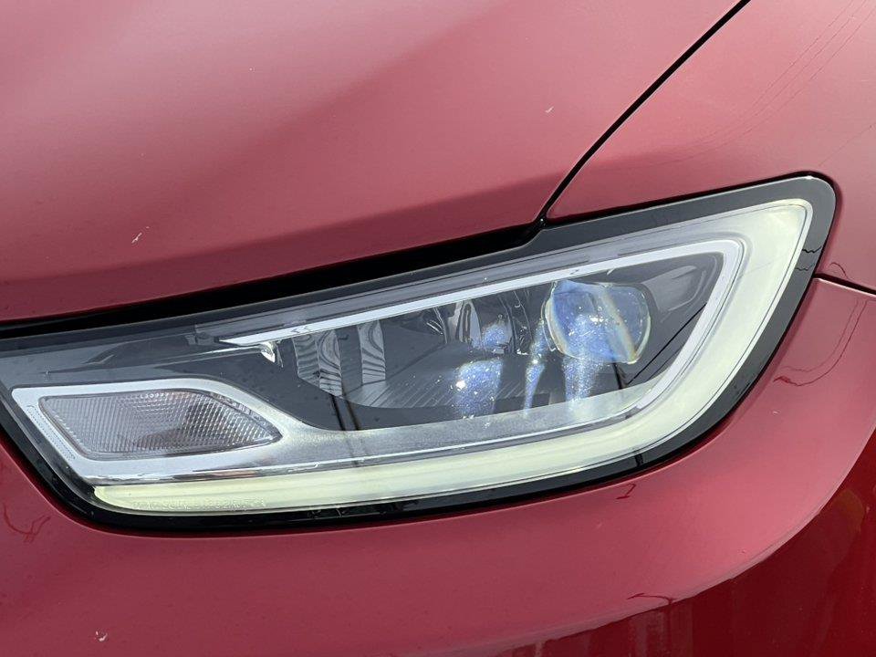 Used 2026 Chrysler Pacifica Limited FWD image 7