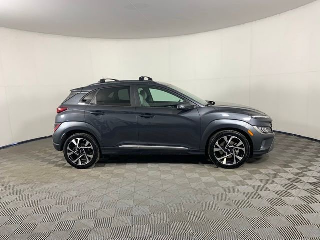 Used 2022 Hyundai Kona Limited AWD/4WD image 2