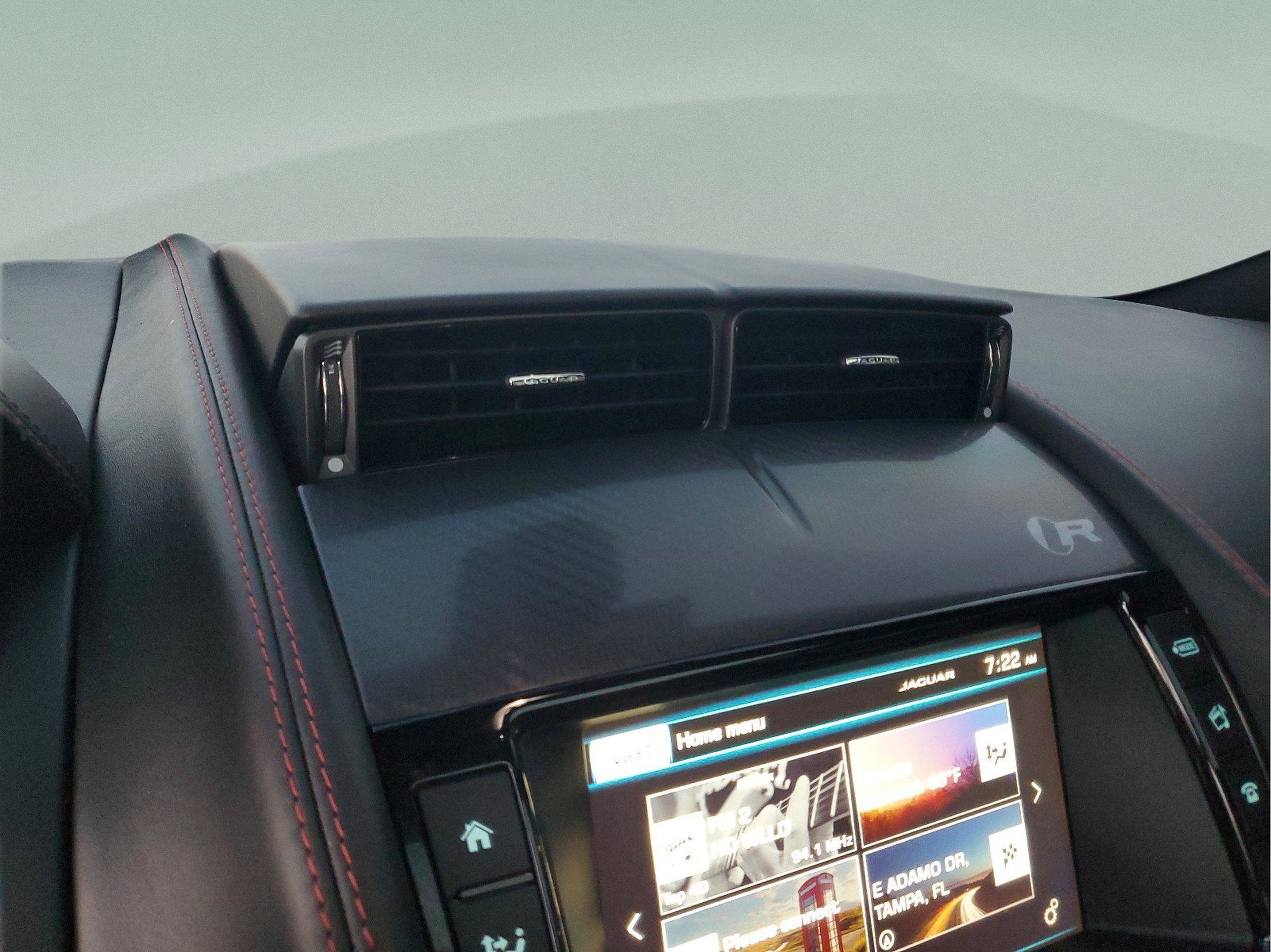 Used 2016 Jaguar F-TYPE R image 30