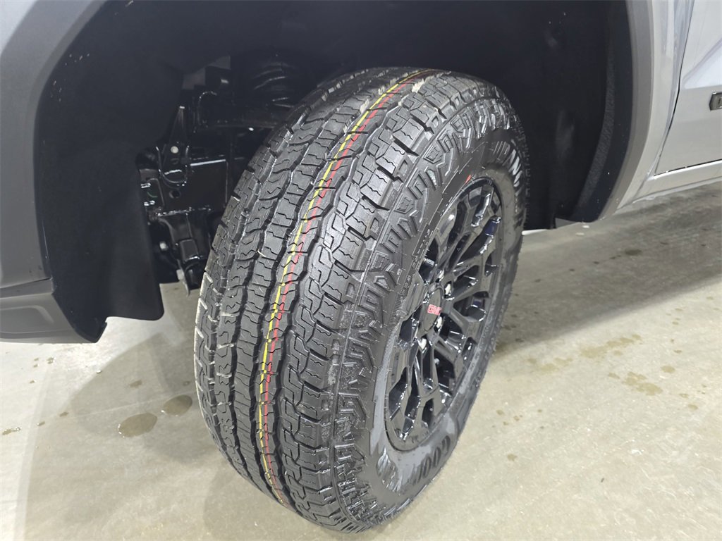 New 2026 GMC Canyon Elevation w/ Convenience Package image 31