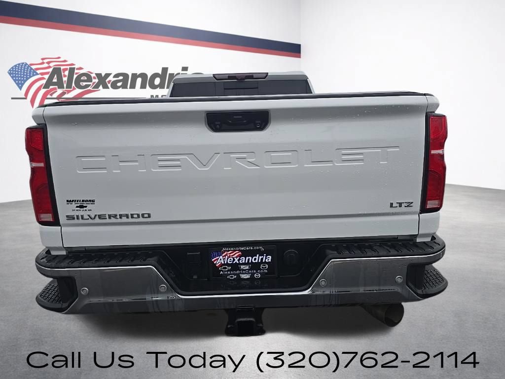 Used 2024 Chevrolet Silverado 3500 LTZ w/ LTZ Premium Package AWD/4WD image 7