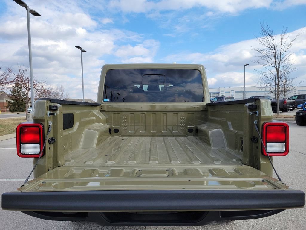 New 2026 Jeep Gladiator Sport image 10