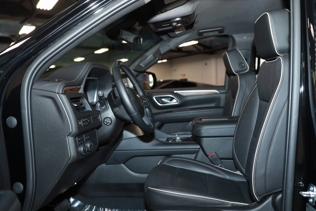 Used 2024 Chevrolet Suburban Premier image 10