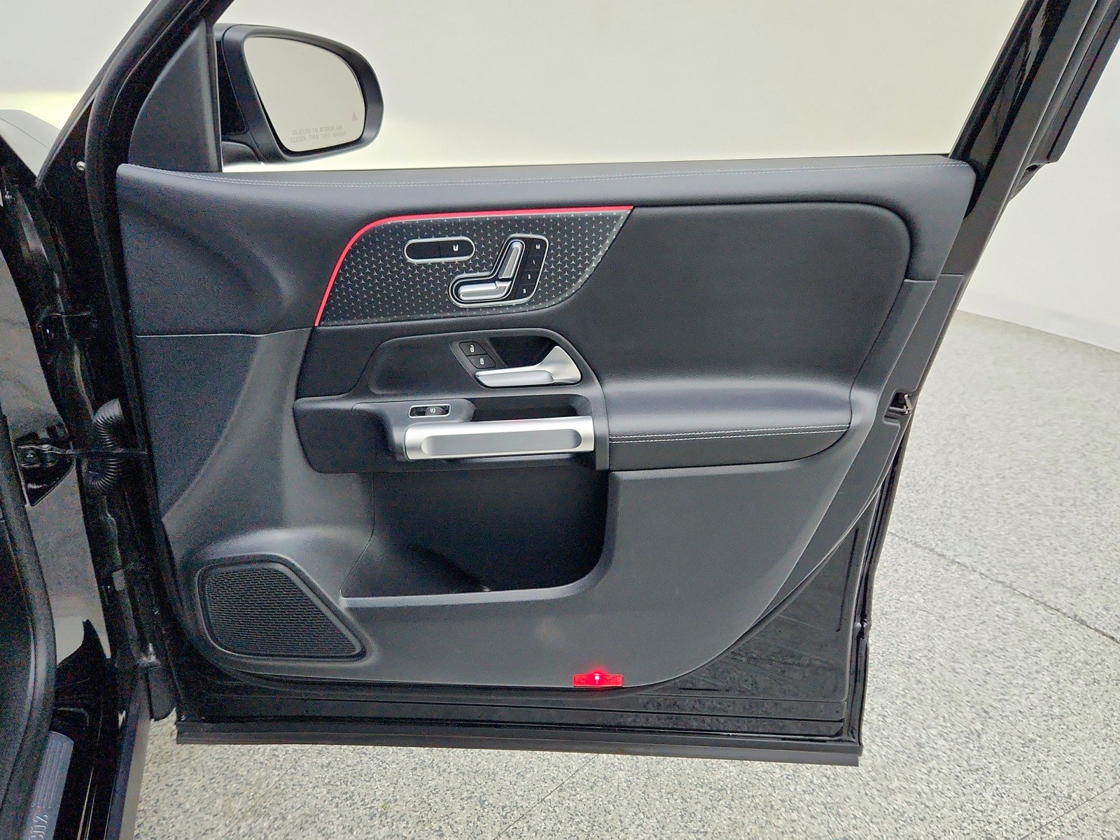 Certified 2024 Mercedes-Benz GLB 250 image 49