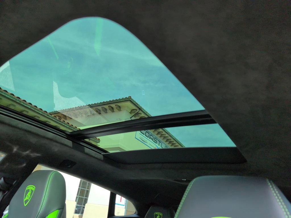 Used 2023 Lamborghini Urus S image 23