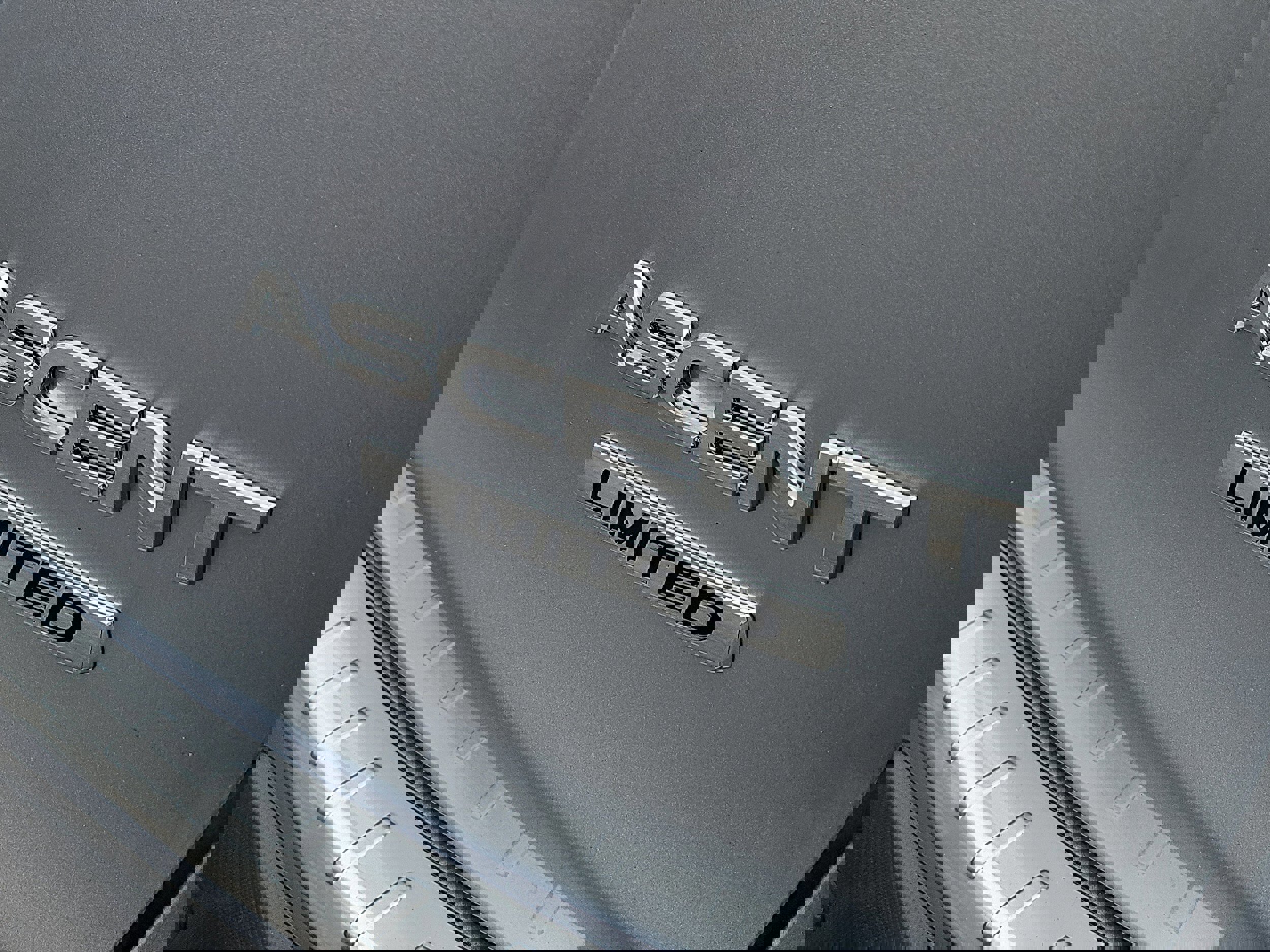 New 2026 Subaru Ascent Limited image 4