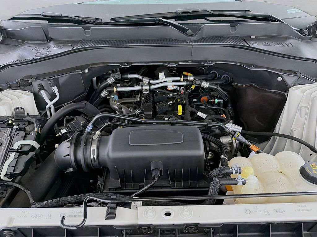 Used 2023 Ford Explorer XLT w/ Equipment Group 202A image 31