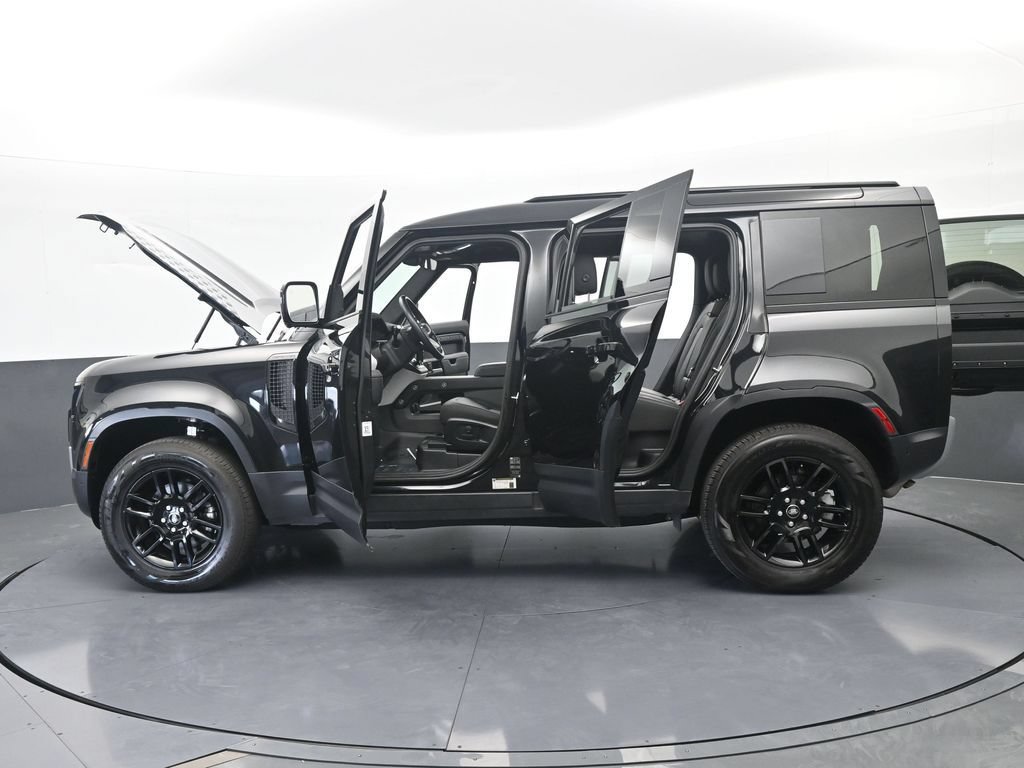 Used 2025 Land Rover Defender 110 S AWD/4WD image 79