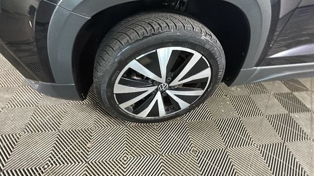 Used 2022 Volkswagen Taos SE FWD image 9