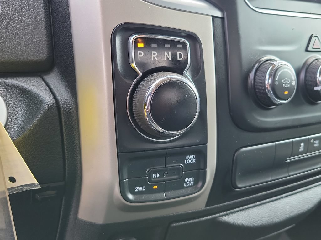 Used 2020 RAM 1500 Classic SLT AWD/4WD image 18