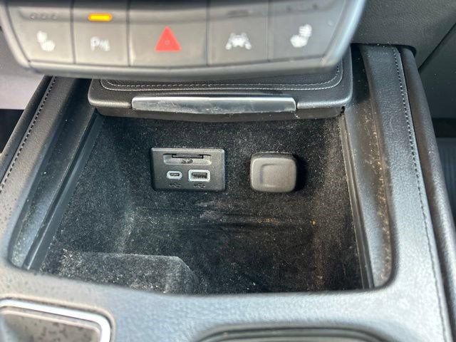 Used 2019 Cadillac XT4 Sport w/ Cold Weather Package AWD/4WD image 33
