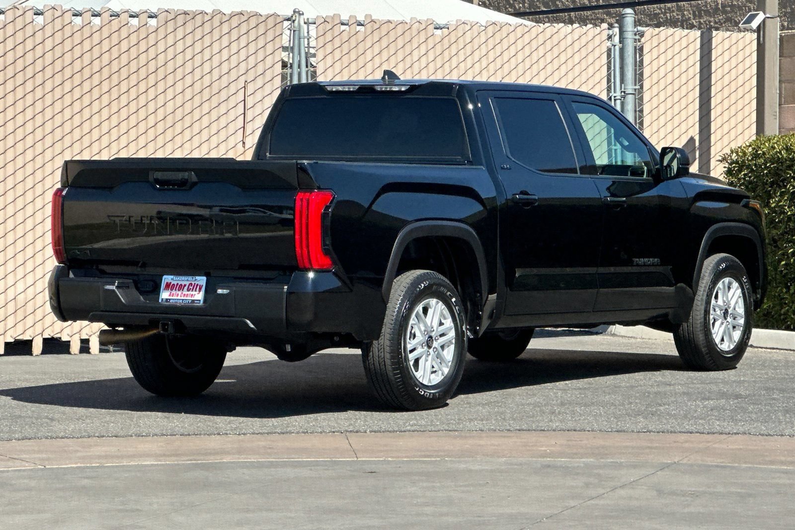 Used 2025 Toyota Tundra SR5 AWD/4WD image 4