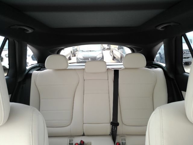 Used 2024 Mercedes-Benz GLC 300 image 33