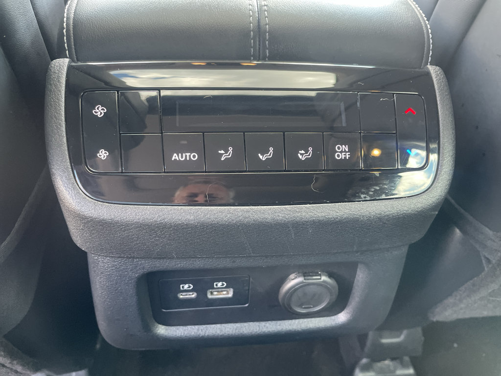 Used 2023 INFINITI QX60 Luxe w/ Cargo Package AWD/4WD image 16