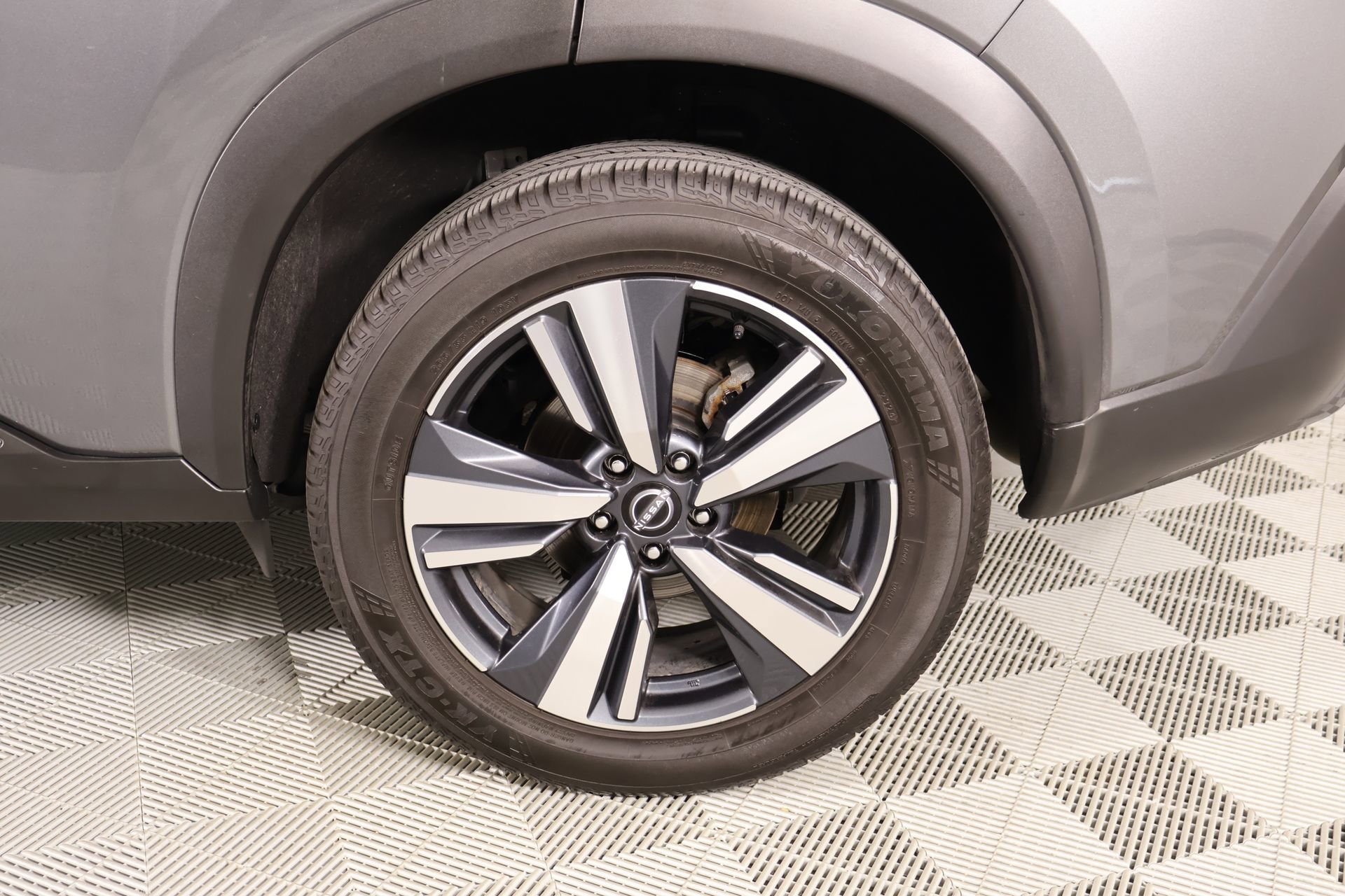 Used 2023 Nissan Rogue SL FWD image 19