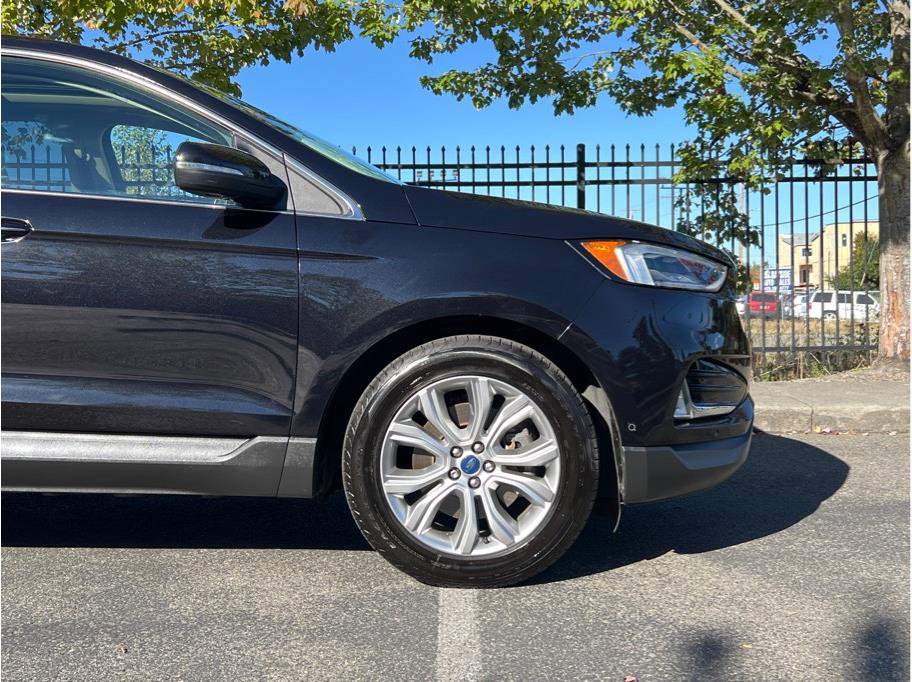 Used 2019 Ford Edge Titanium w/ Equipment Group 301A image 2
