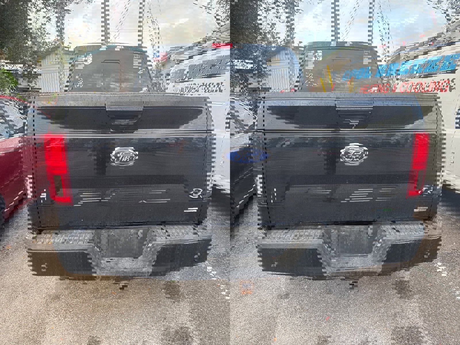 Used 2018 Ford F150 Lariat w/ Equipment Group 502A Luxury image 3