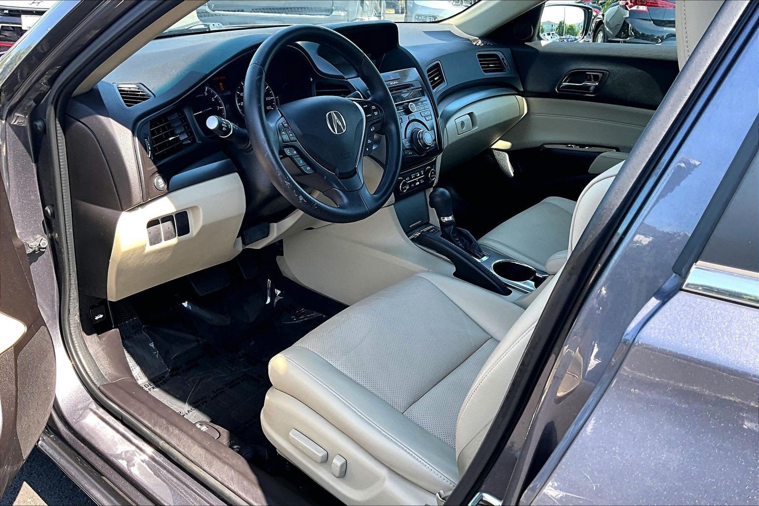 Used 2015 Acura ILX w/ Technology Package FWD image 12