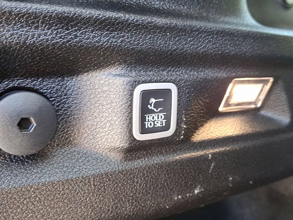 Used 2021 Jeep Grand Cherokee L Limited AWD/4WD image 31