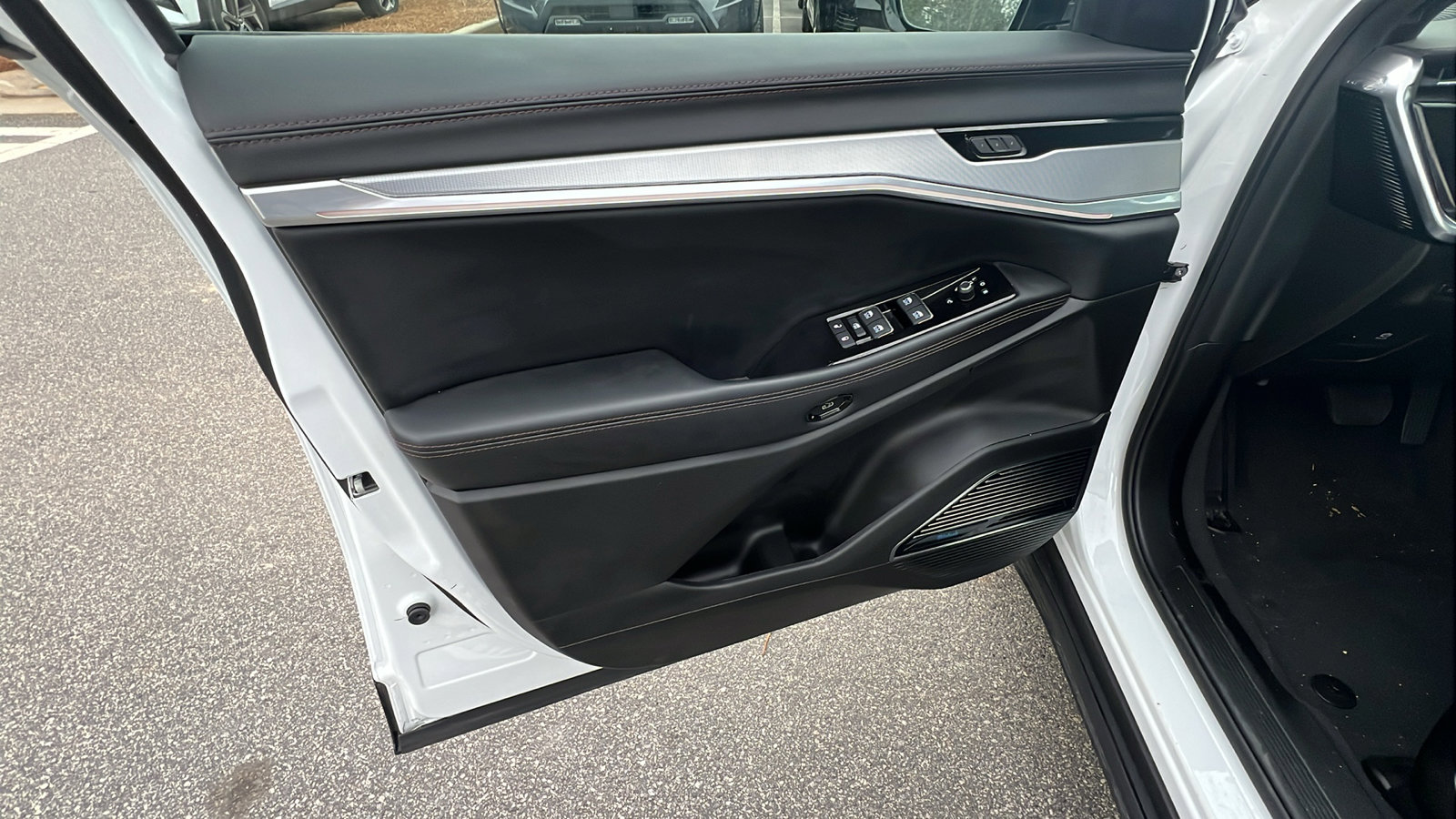 Used 2024 Jeep Wagoneer Launch Edition image 14