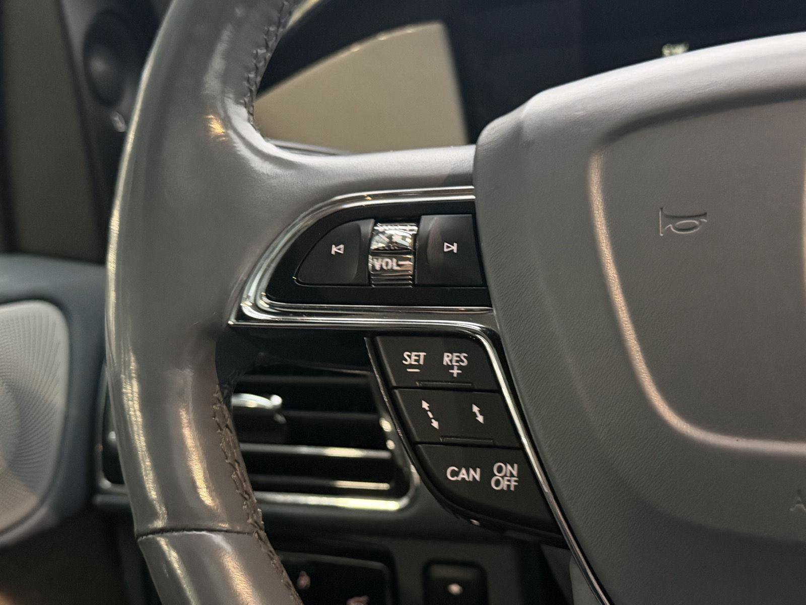 Used 2018 Lincoln Navigator L Black Label image 16