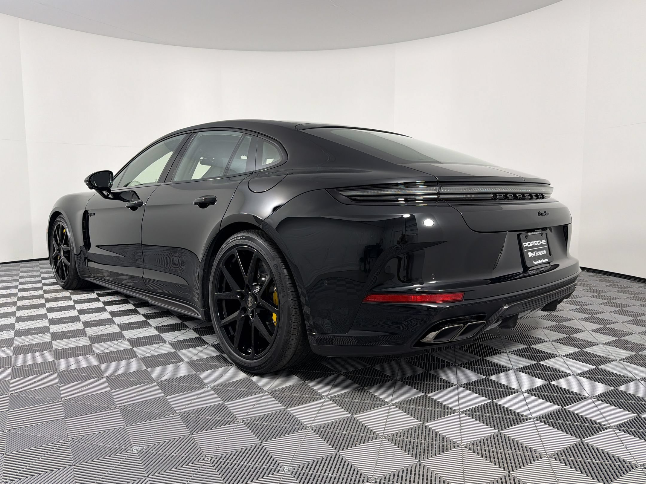 New 2026 Porsche Panamera 4 E-Hybrid AWD/4WD image 3