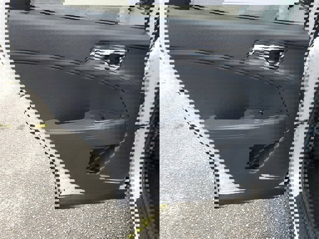 New 2026 Kia Sportage LX image 21