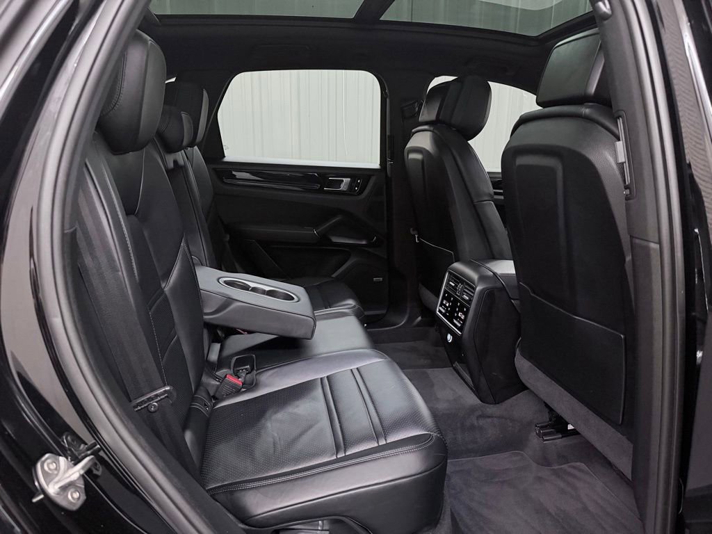 Used 2019 Porsche Cayenne S AWD/4WD image 38