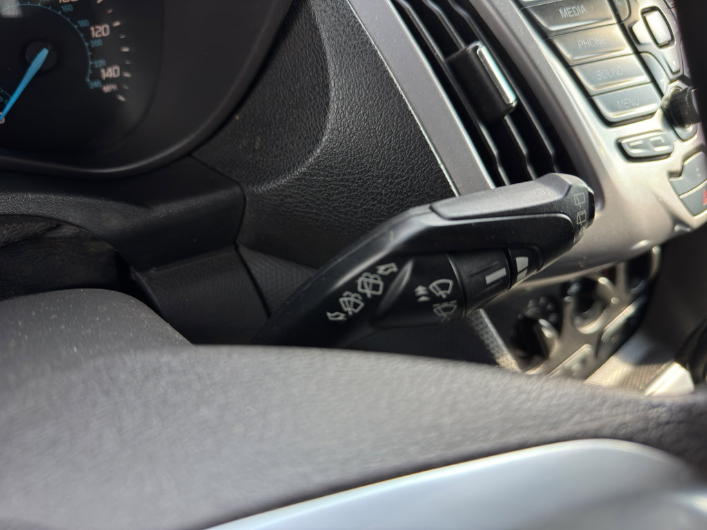 Used 2014 Ford Transit Connect XLT image 16