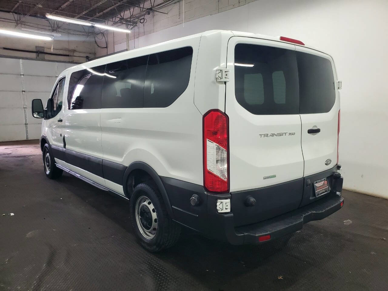 Used 2015 Ford Transit 350 XL RWD image 5