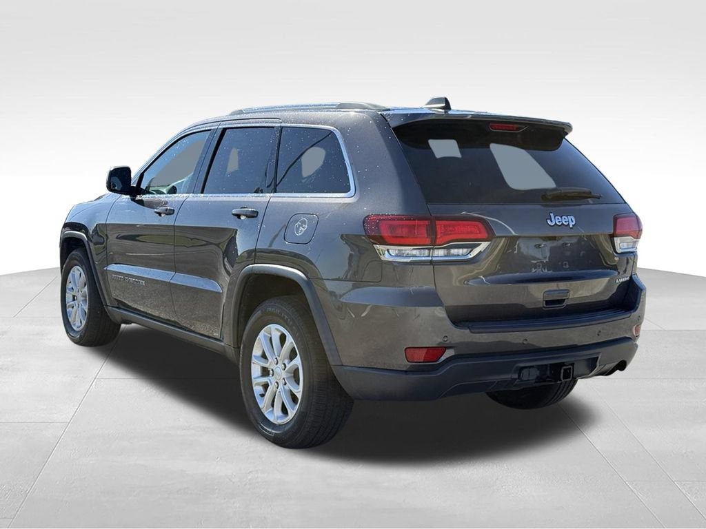 Used 2021 Jeep Grand Cherokee Laredo RWD image 3