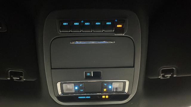 Used 2023 Ford F350 Platinum w/ Tremor Off-Road Package image 35