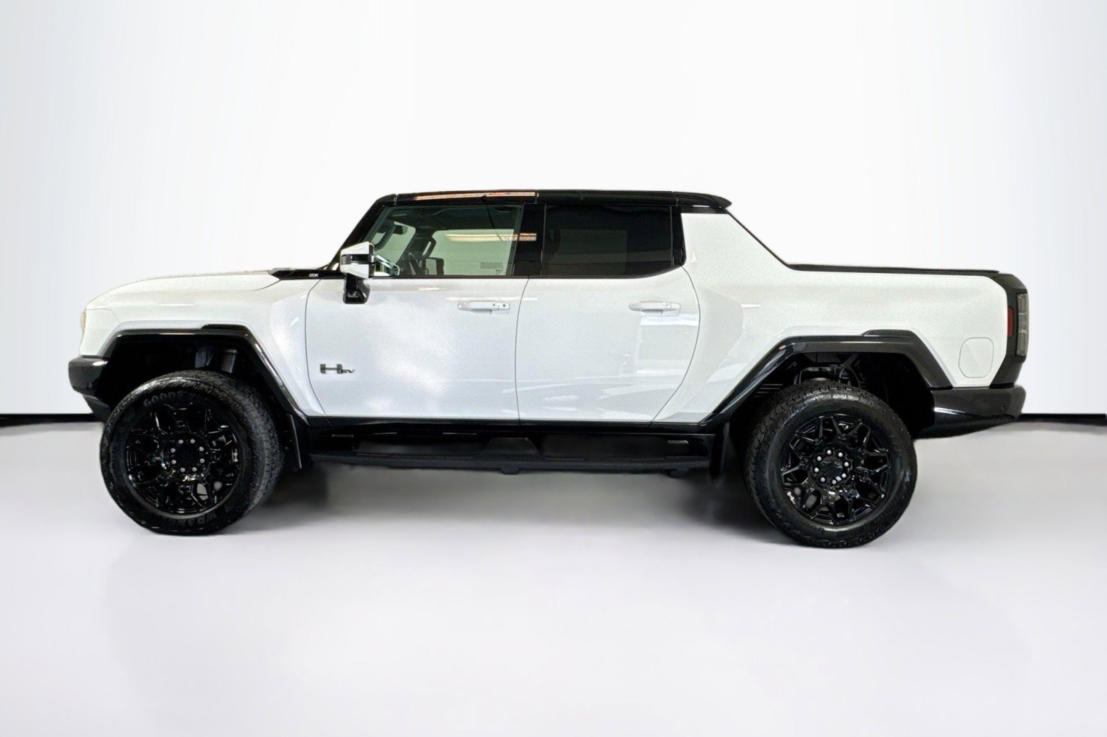 Used 2024 GMC Hummer EV 2X image 8