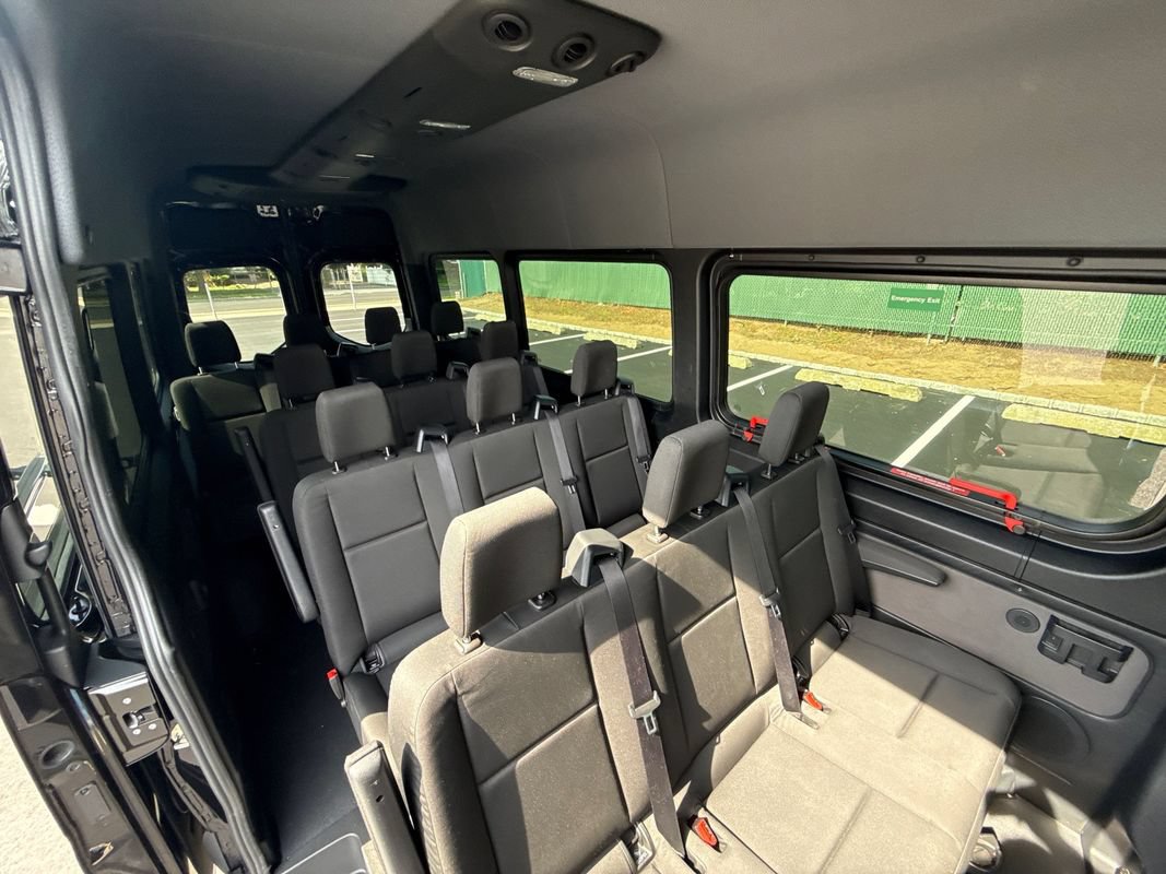 Used 2025 Mercedes-Benz Sprinter 2500 image 22