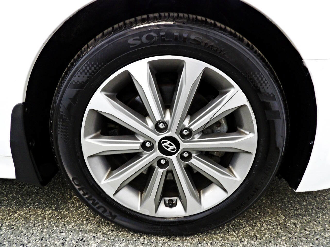 Used 2017 Hyundai Sonata Limited w/ Cargo Package FWD image 22