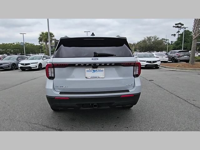 Used 2025 Ford Explorer Active AWD/4WD image 25