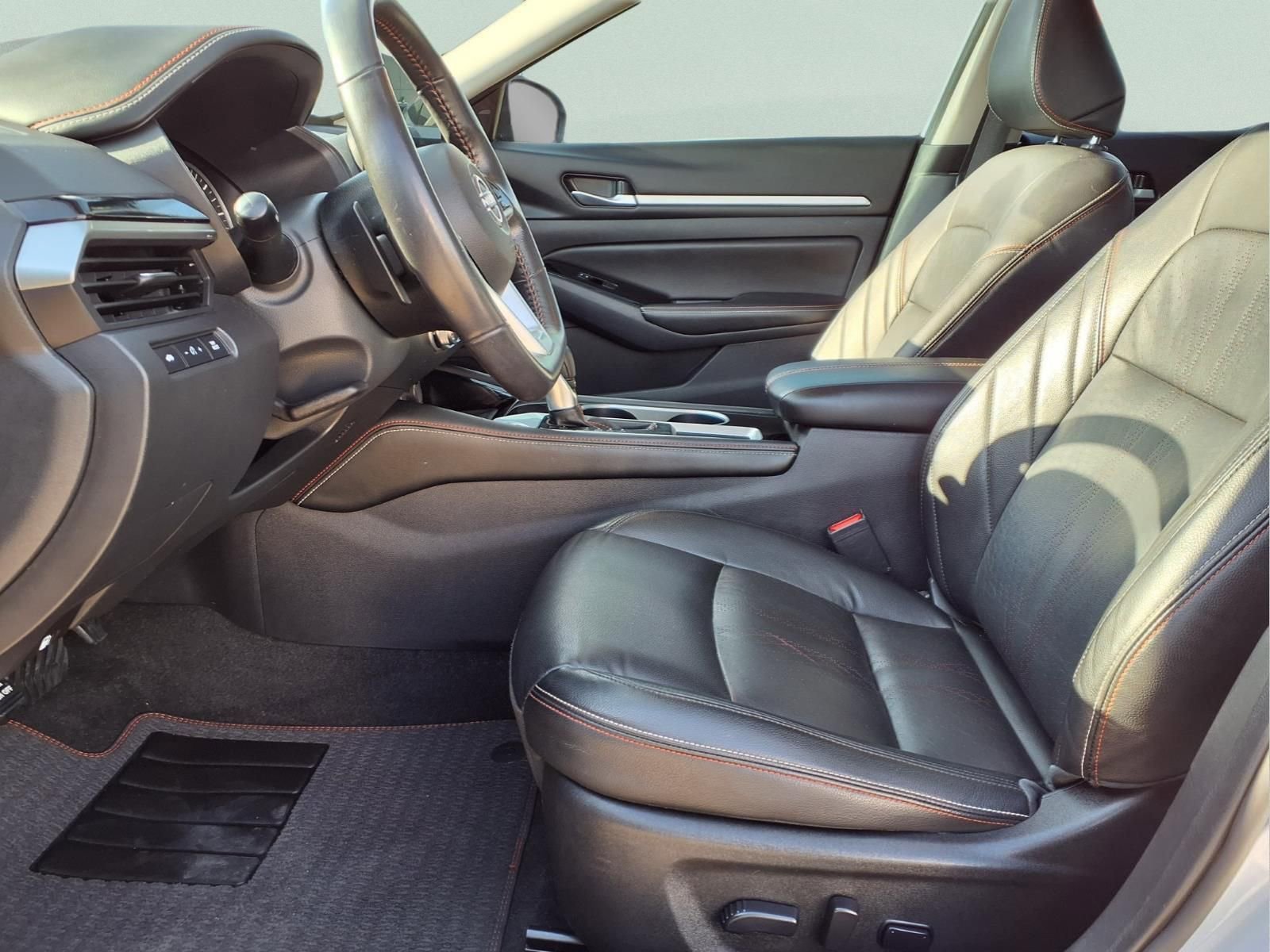 Used 2024 Nissan Altima 2.5 SR w/ SR Premium Package image 11