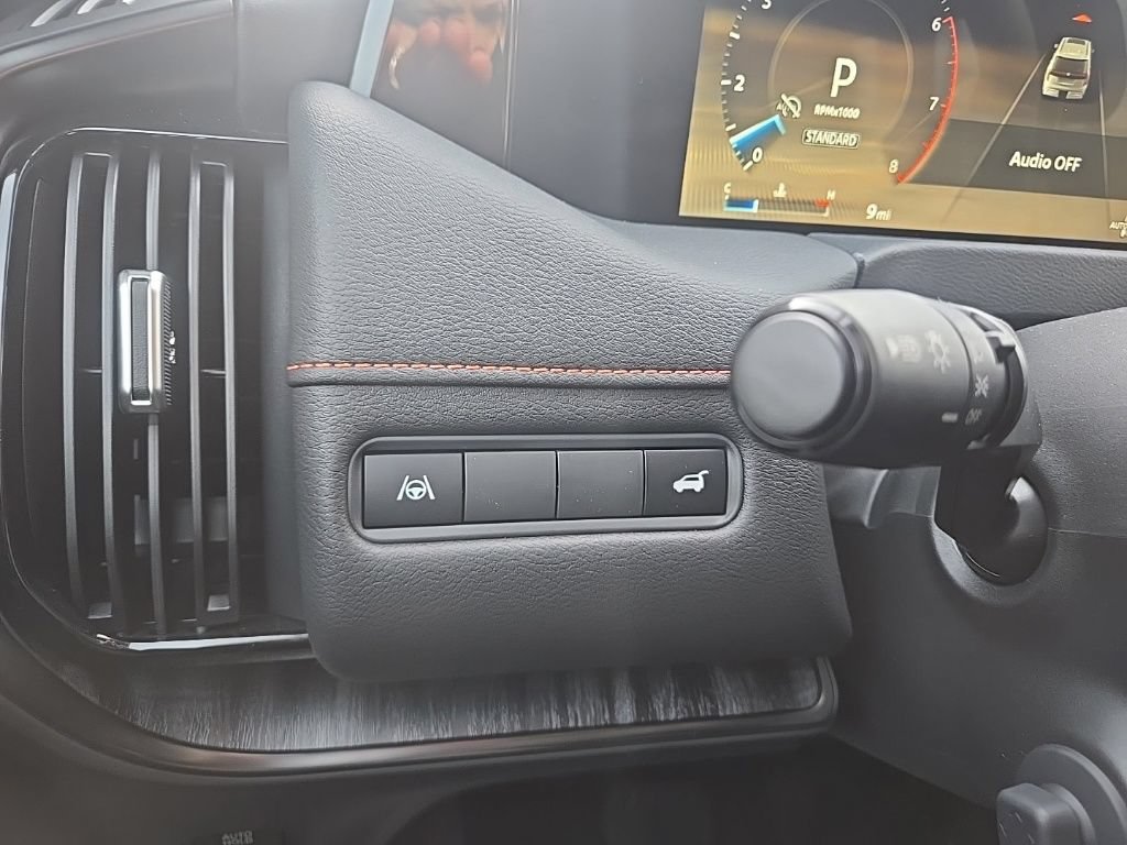 New 2026 Nissan Armada PRO-4X AWD/4WD image 13