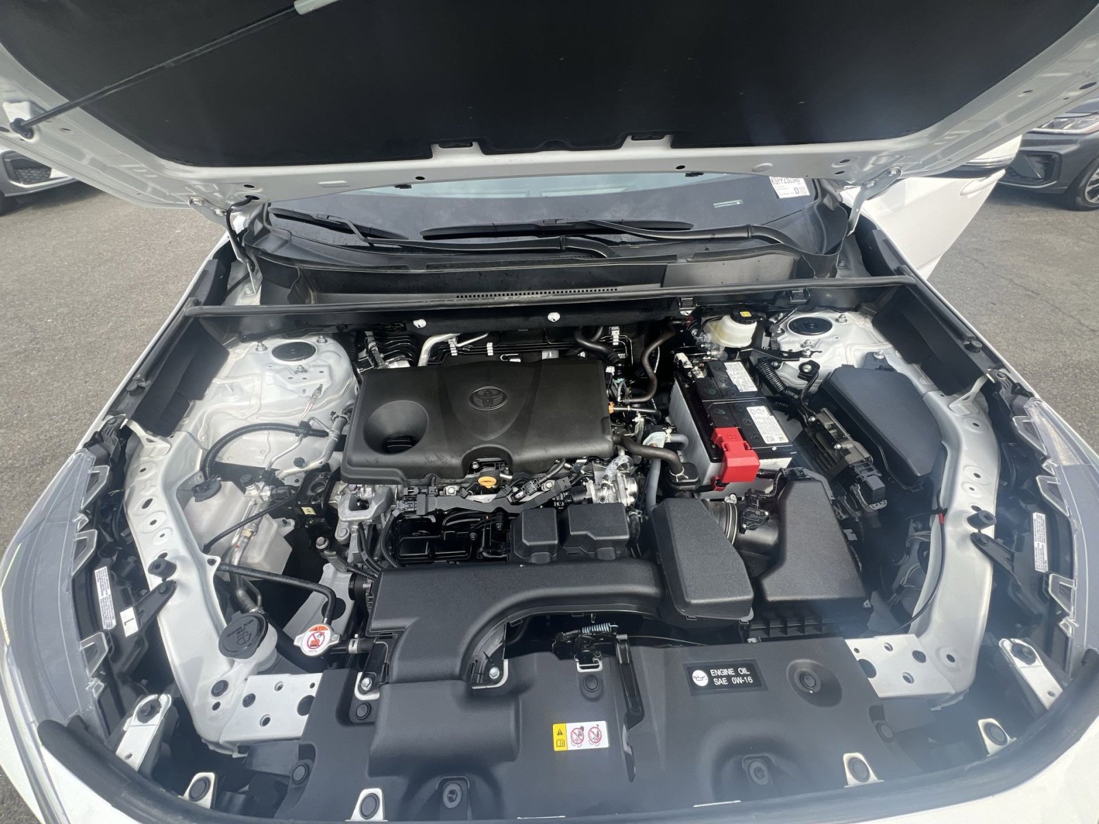 Used 2025 Toyota RAV4 XLE FWD image 35