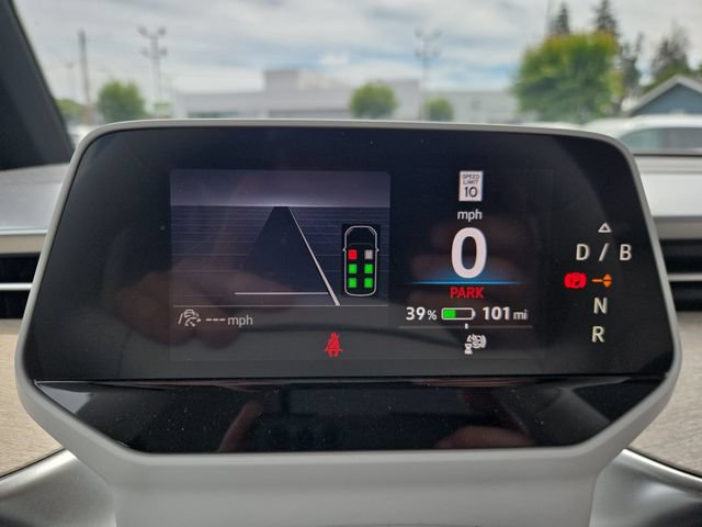 Used 2025 Volkswagen ID. Buzz Pro S Plus AWD/4WD image 9