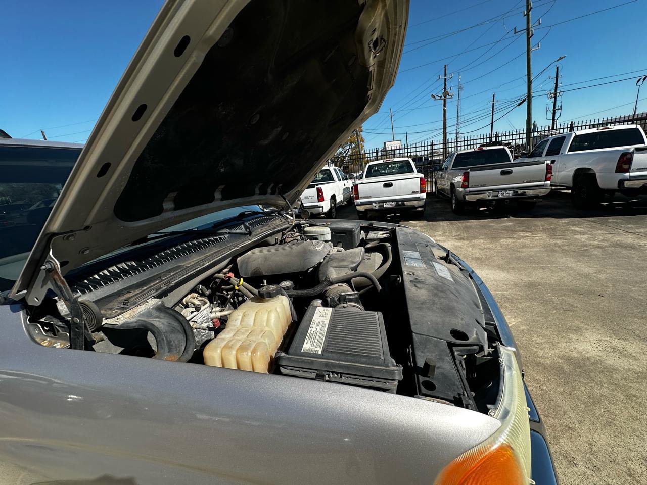 Used 2004 GMC Sierra 1500 SLE w/ Safe And Sound Package RWD image 14