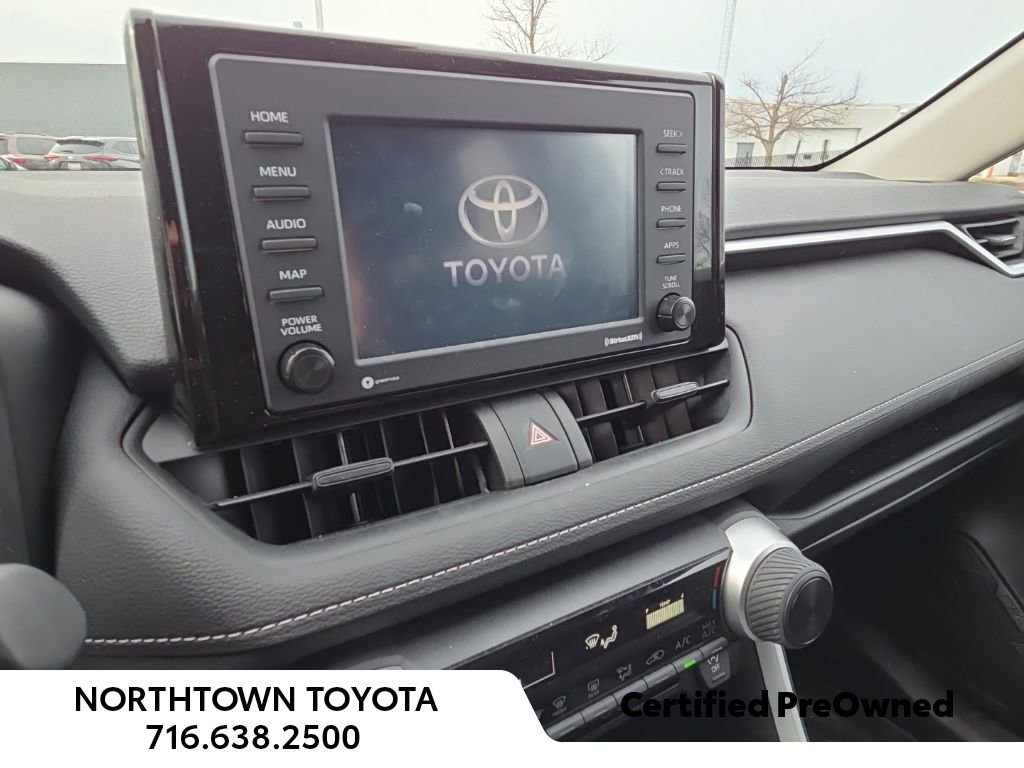 Used 2022 Toyota RAV4 LE image 16