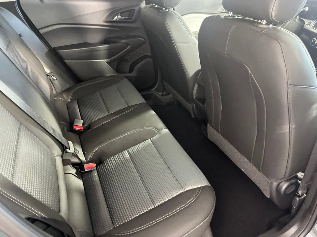 New 2026 Chevrolet Trax LT w/ Driver Confidence Package FWD image 17