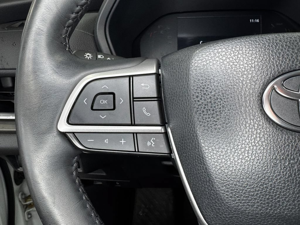 Used 2024 Toyota Grand Highlander AWD image 17