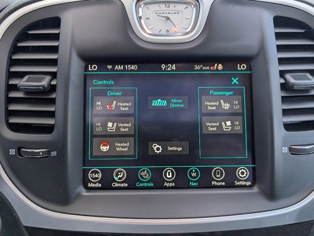 Used 2023 Chrysler 300 Touring L w/ Popular Equipment Group image 5