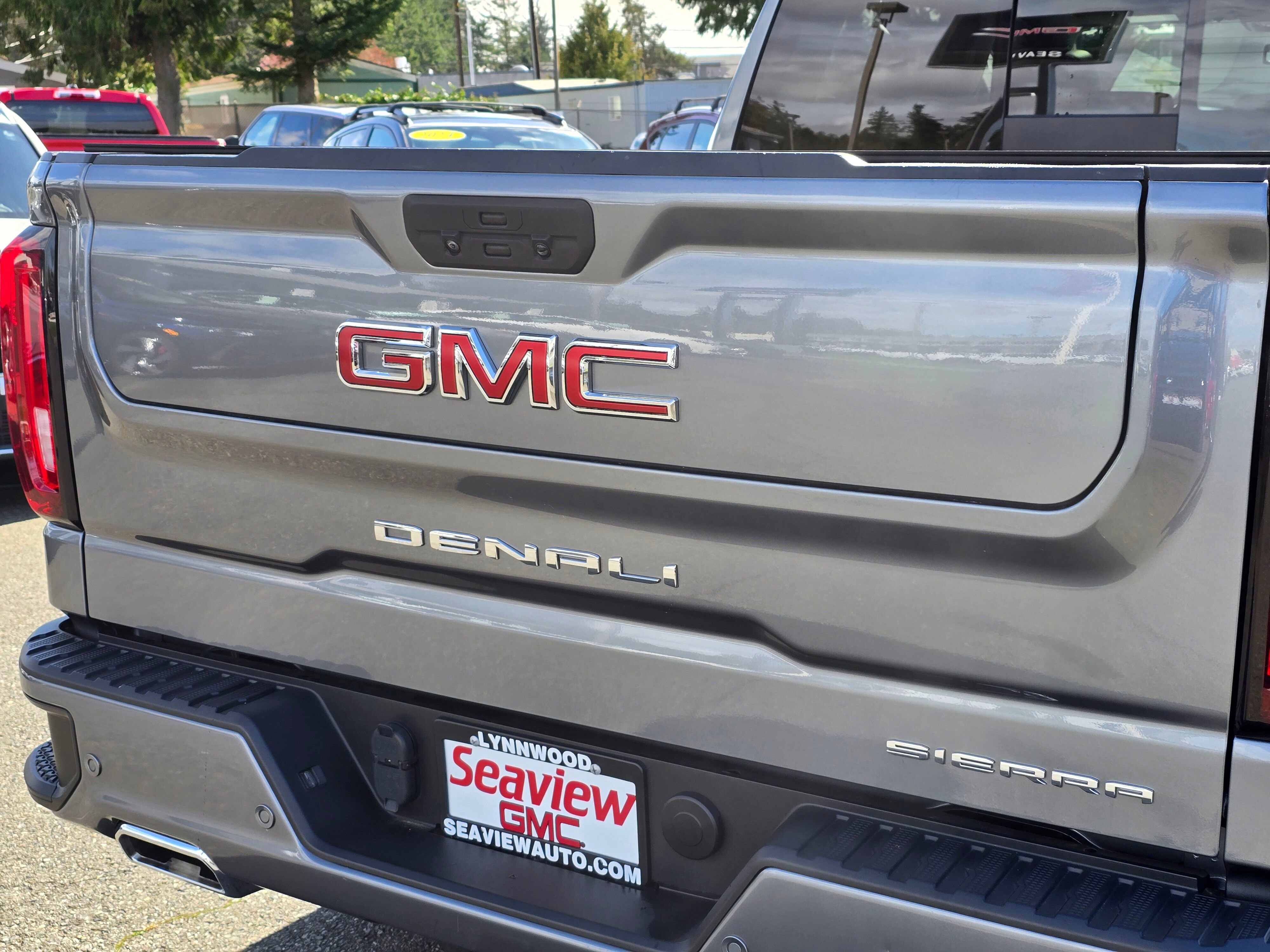 Used 2021 GMC Sierra 1500 Denali w/ Driver Alert Package II image 14