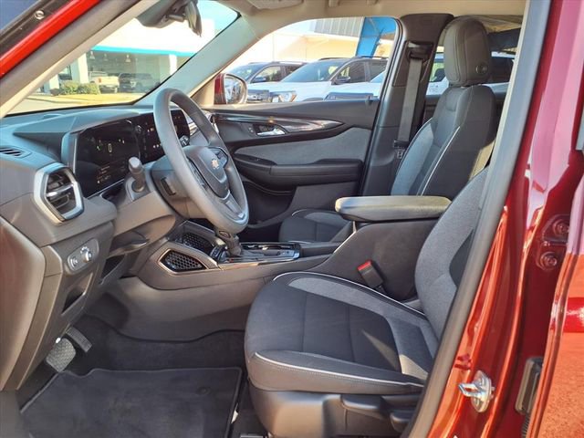 Used 2025 Chevrolet TrailBlazer LT AWD/4WD image 15